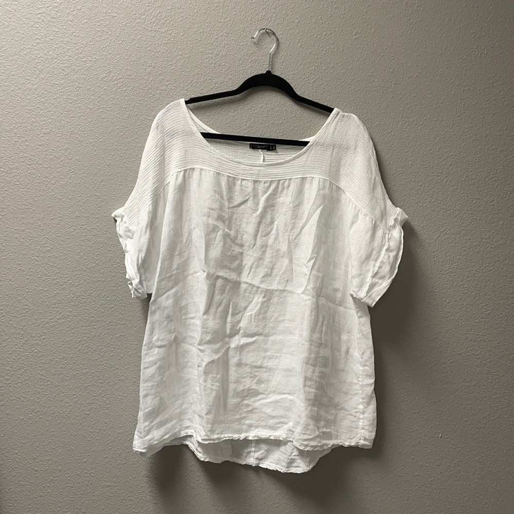 Women’s Linen Blouse